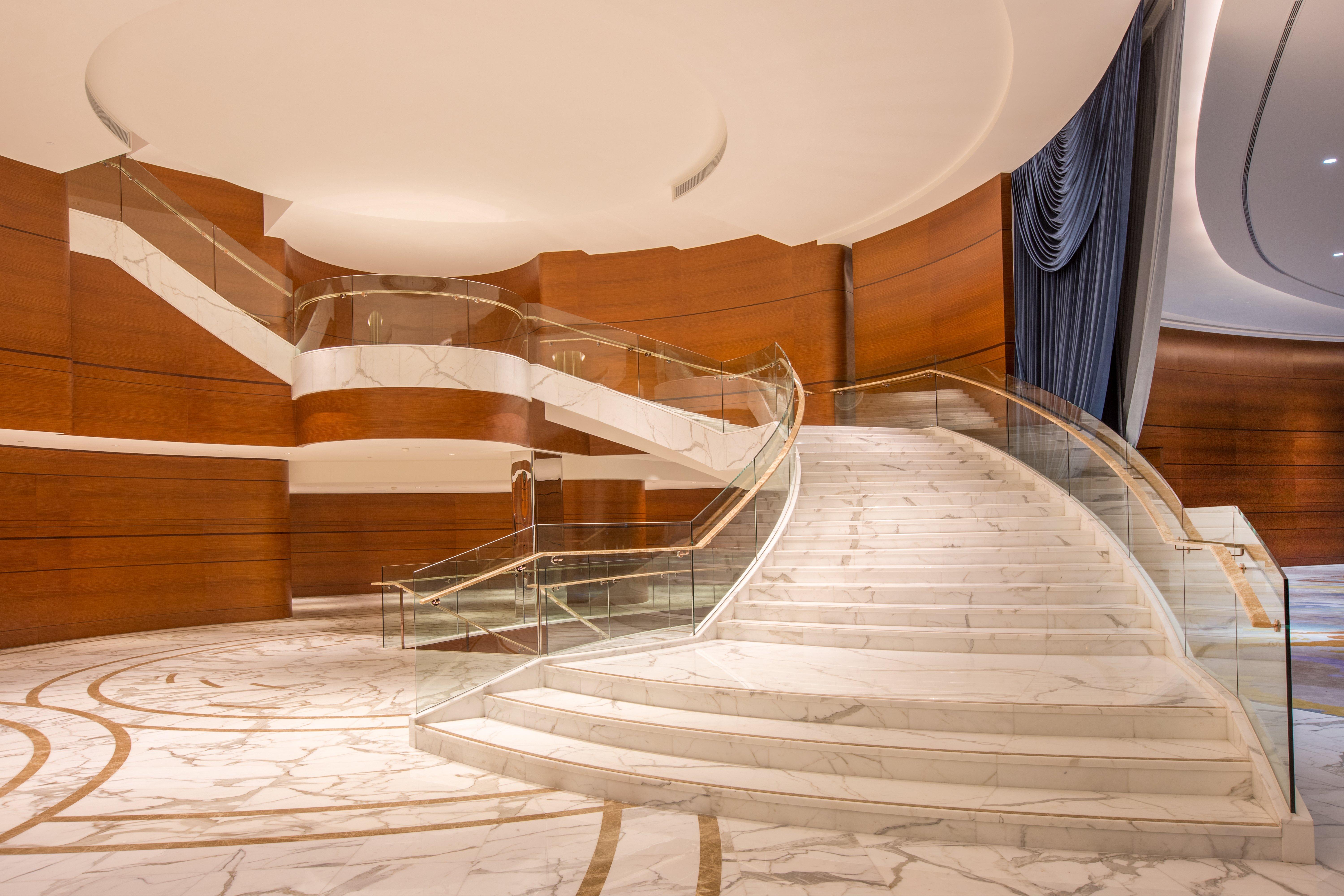 Готель Crowne Plaza Macau By Ihg Екстер'єр фото The staircase of the main hall