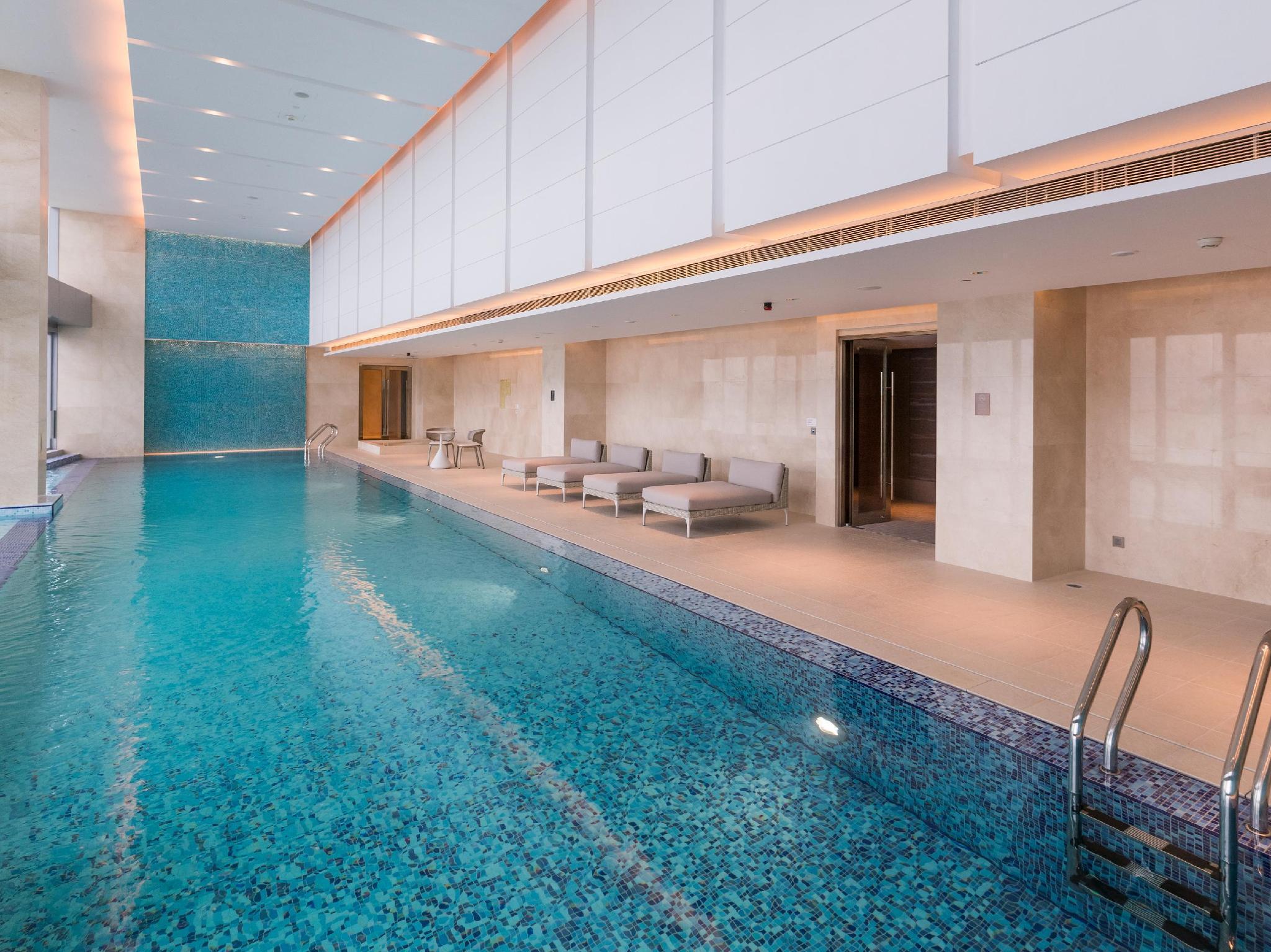 Готель Crowne Plaza Macau By Ihg Екстер'єр фото The swimming pool at The Hari