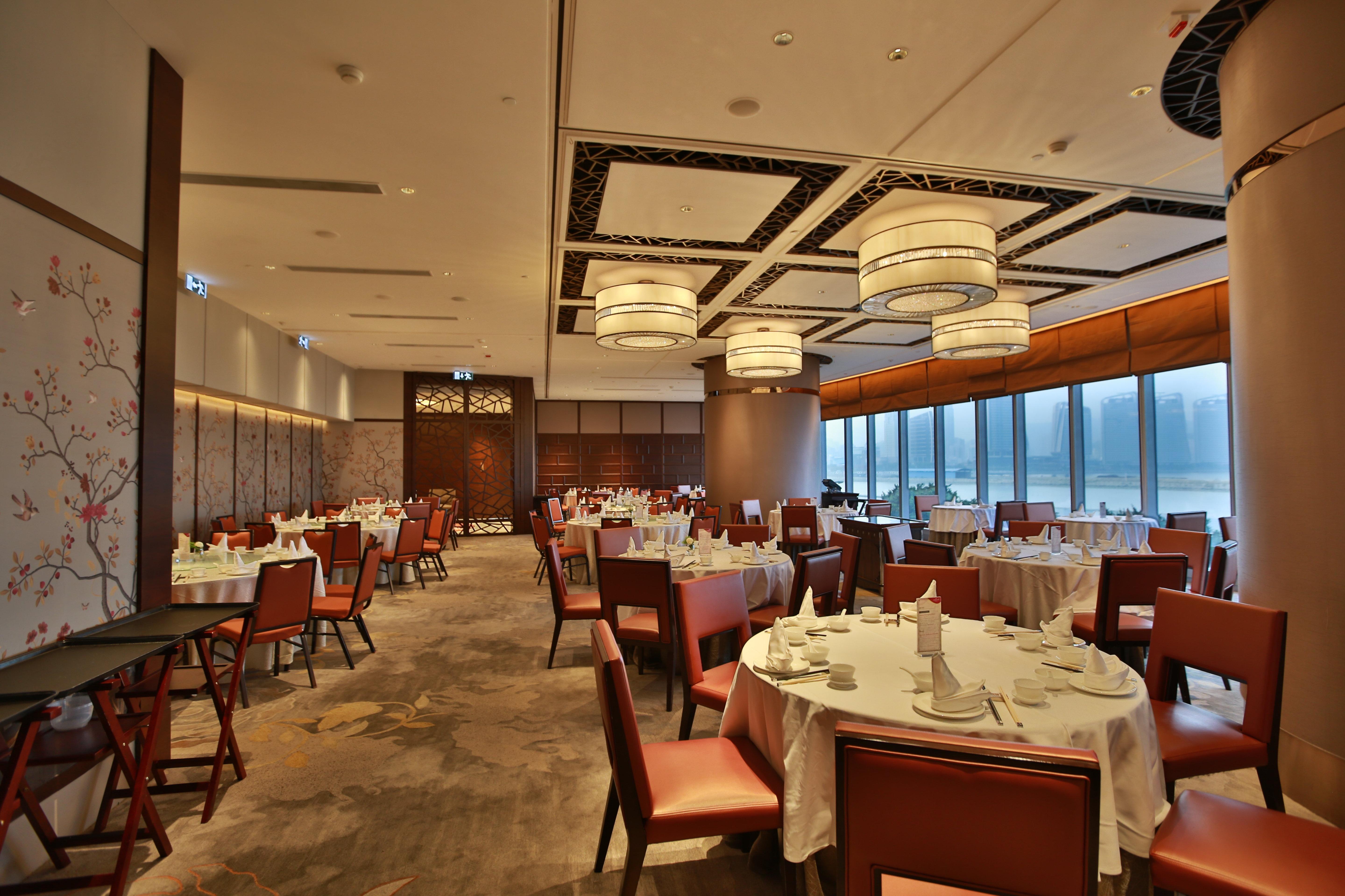 Готель Crowne Plaza Macau By Ihg Екстер'єр фото Interior of the restaurant