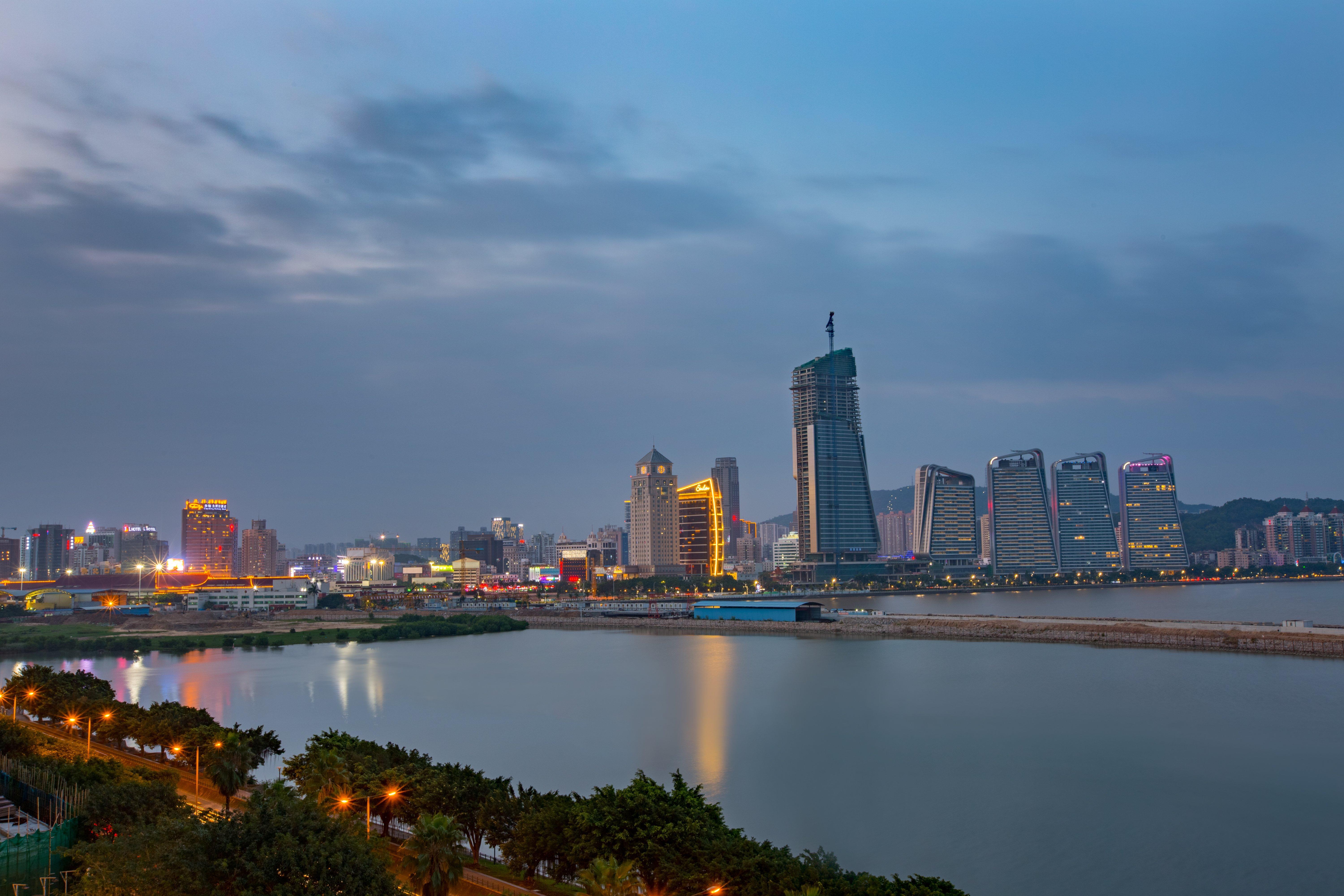 Готель Crowne Plaza Macau By Ihg Екстер'єр фото Nanhai skyline